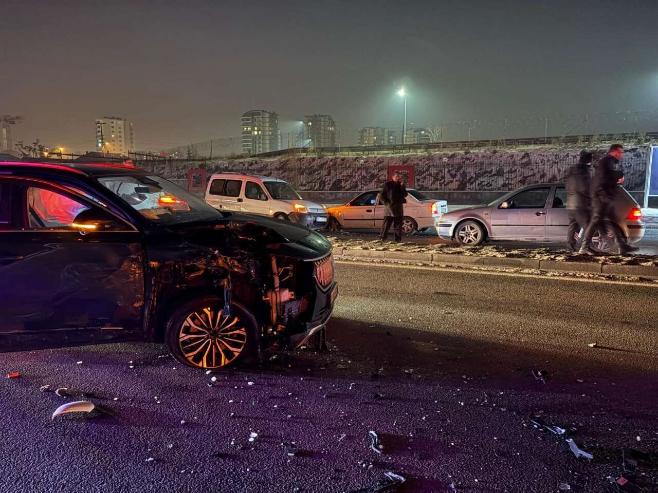 Kaza sonrası kesilen elektrikler, 2 ayrı kazaya daha neden oldu 4